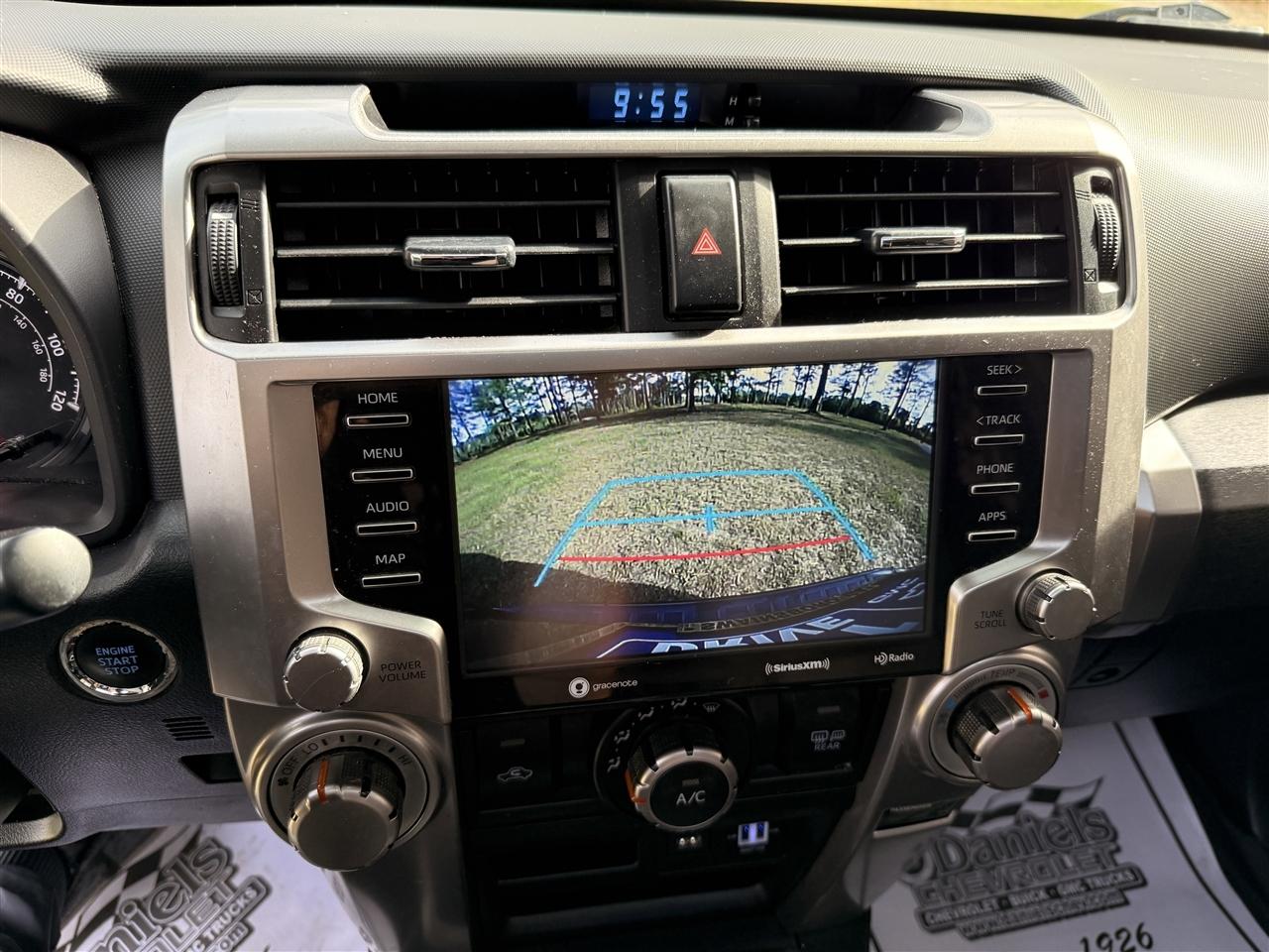 Toyota 4Runner SR5 4WD (Natl) 2020