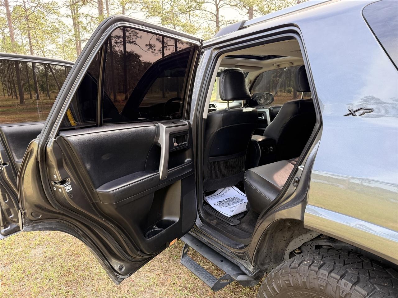 Toyota 4Runner SR5 4WD (Natl) 2020