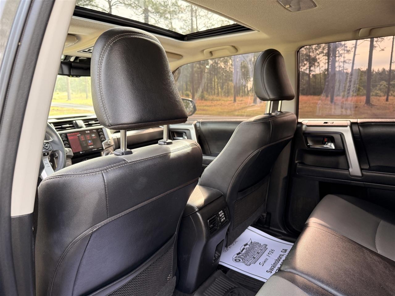 Toyota 4Runner SR5 4WD (Natl) 2020