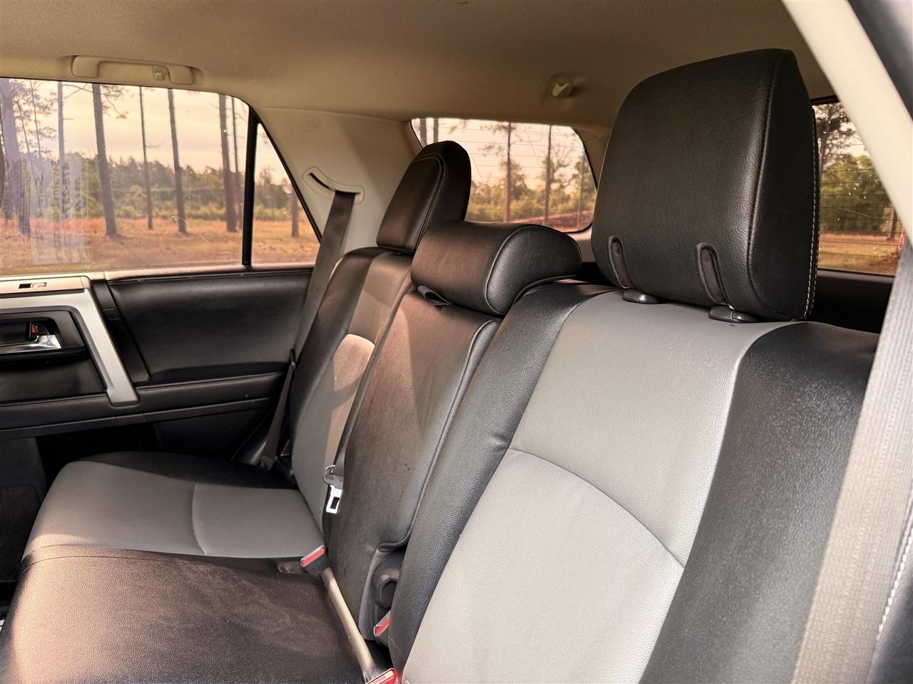 Toyota 4Runner SR5 4WD (Natl) 2020