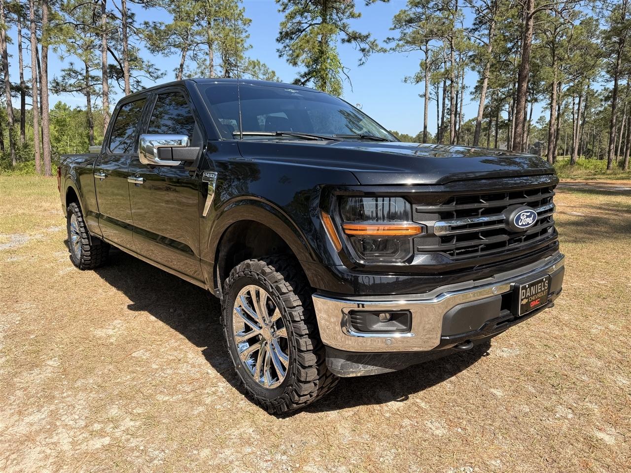 Ford F-150 XLT 4WD SuperCrew 5.5' Box 2024