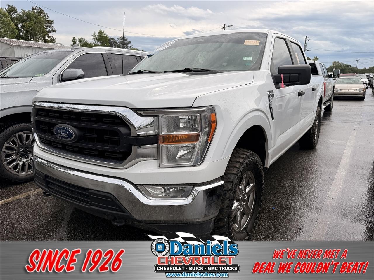 2022 Ford F-150 XL 4WD SuperCrew 5.5' Box