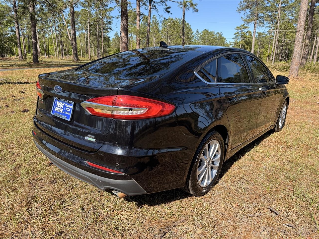 Ford Fusion SE FWD 2020