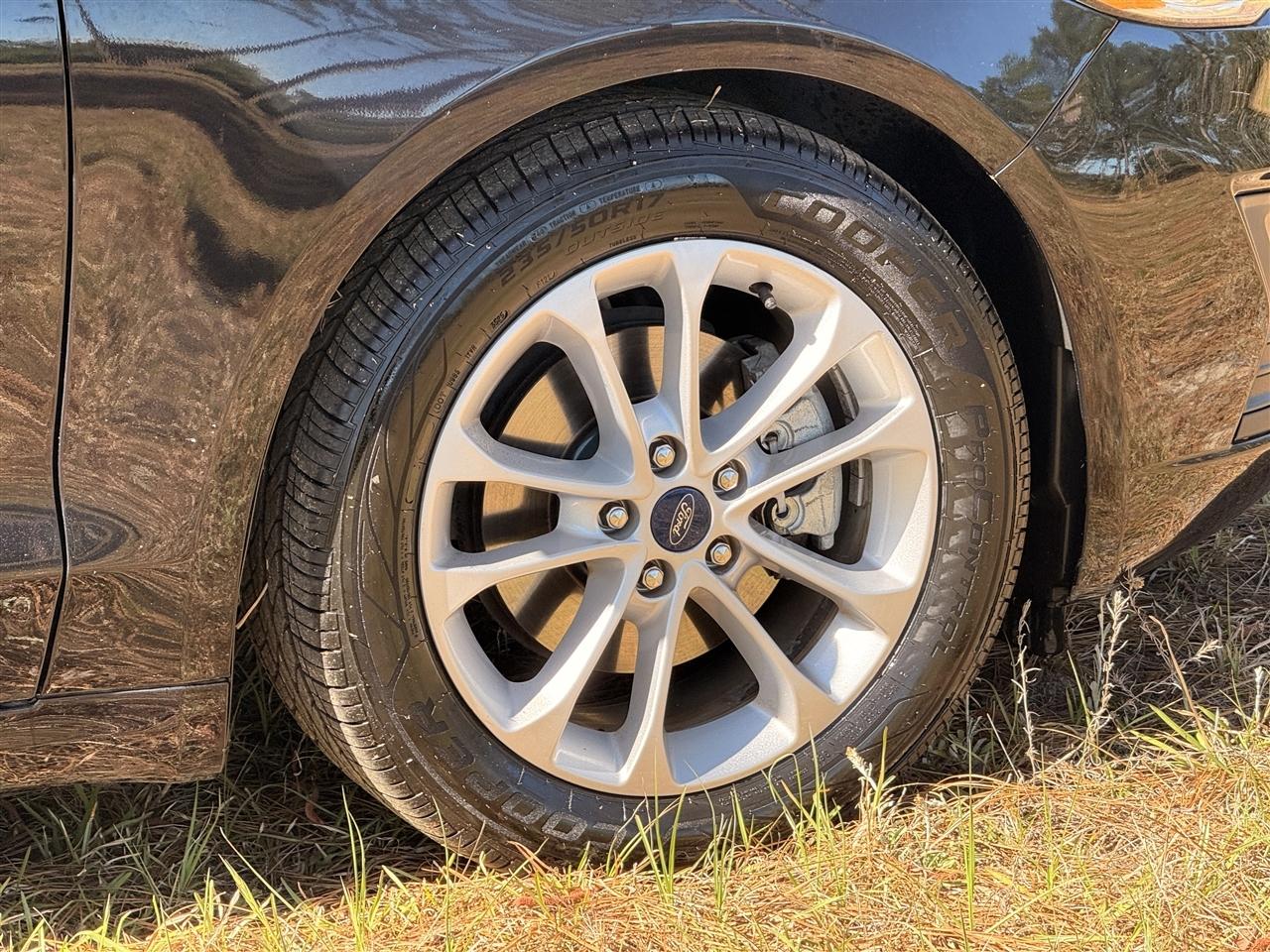 Ford Fusion SE FWD 2020