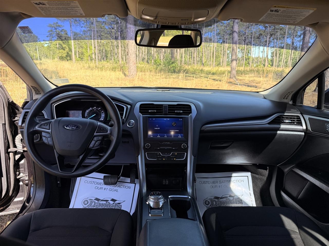 Ford Fusion SE FWD 2020