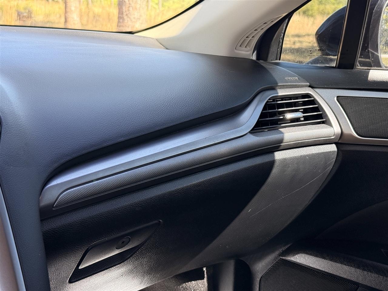 Ford Fusion SE FWD 2020