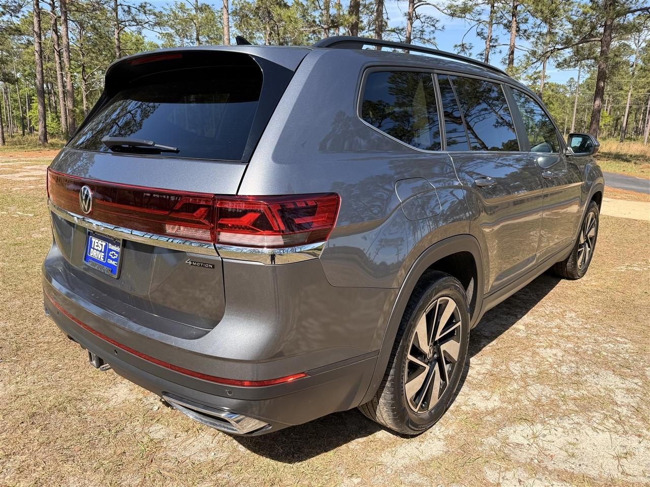 Volkswagen Atlas 2.0T SE w/Technology 4MOTION 2024