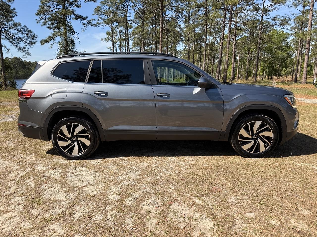 Volkswagen Atlas 2.0T SE w/Technology 4MOTION 2024
