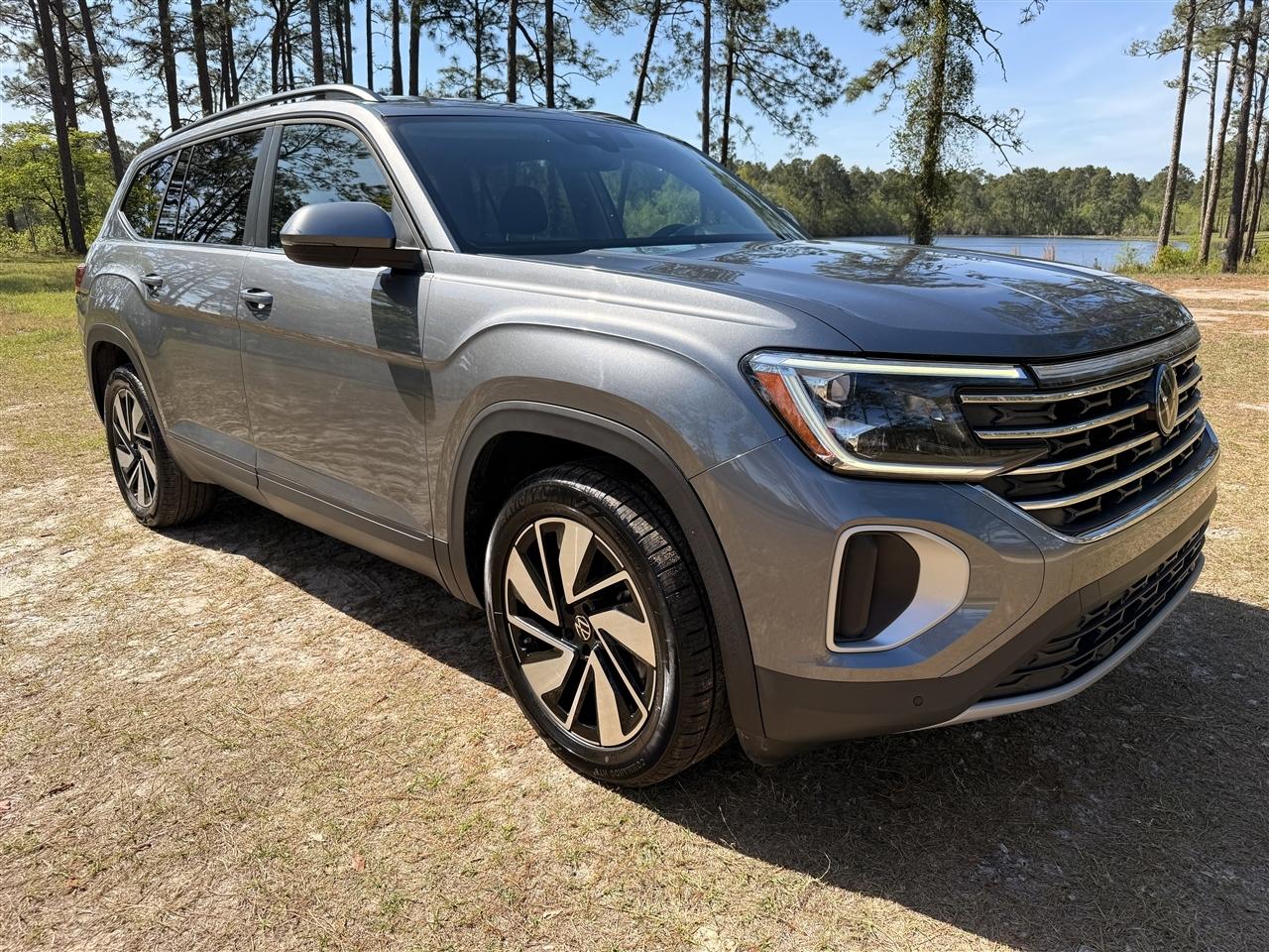 Volkswagen Atlas 2.0T SE w/Technology 4MOTION 2024