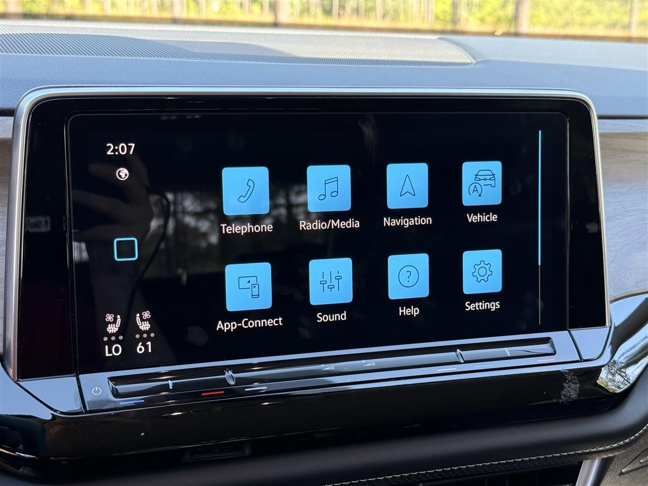 Volkswagen Atlas 2.0T SE w/Technology 4MOTION 2024