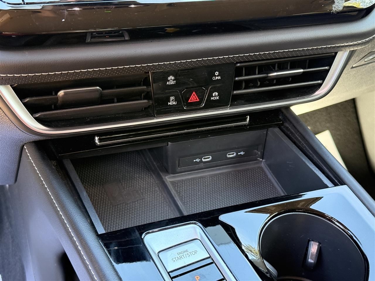 Volkswagen Atlas 2.0T SE w/Technology 4MOTION 2024