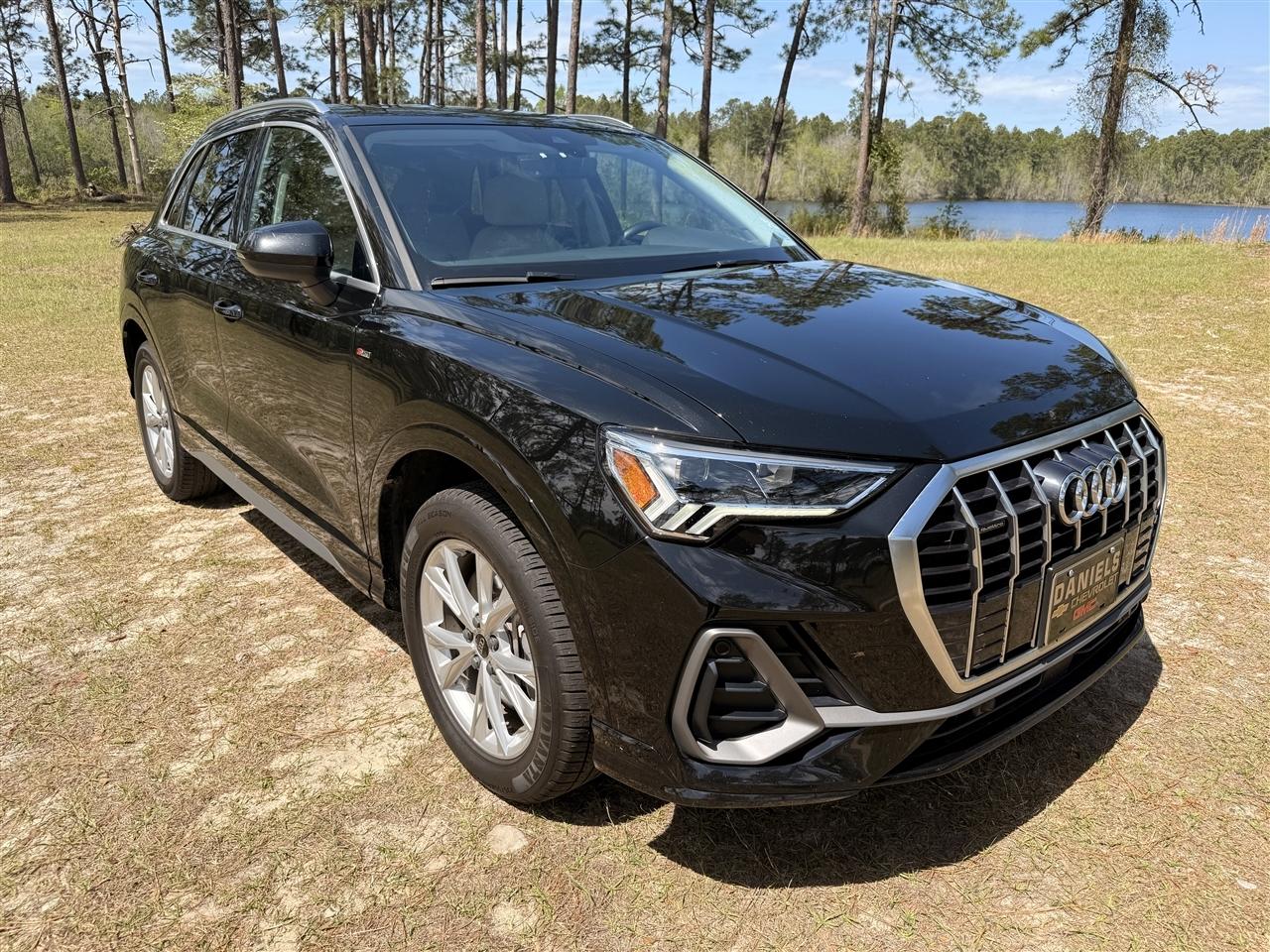 Audi Q3 S line Premium 45 TFSI quattro 2024