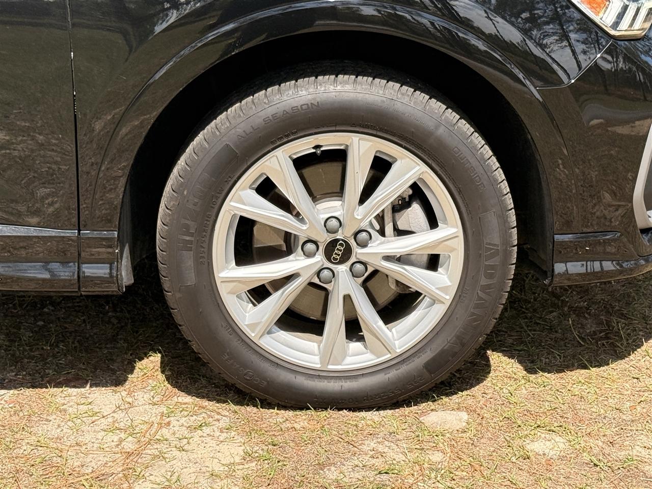 Audi Q3 S line Premium 45 TFSI quattro 2024