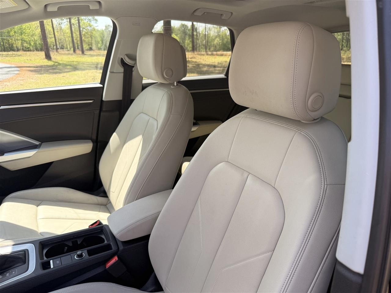 Audi Q3 S line Premium 45 TFSI quattro 2024