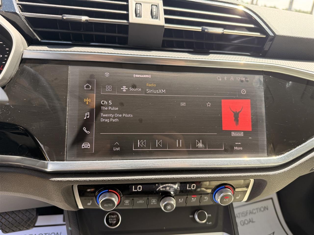 Audi Q3 S line Premium 45 TFSI quattro 2024