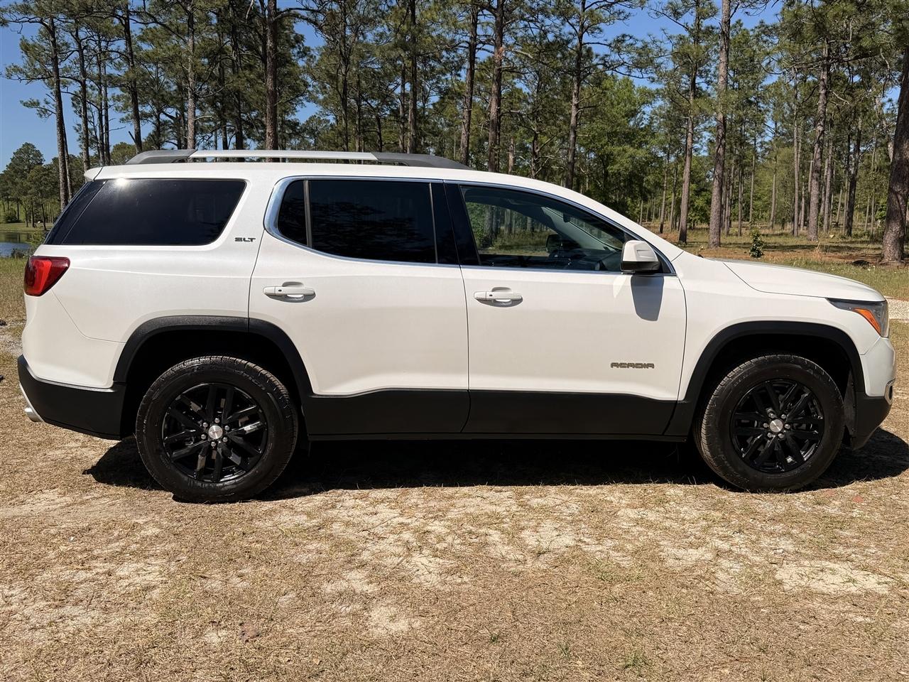 GMC Acadia FWD 4dr SLT w/SLT-1 2019