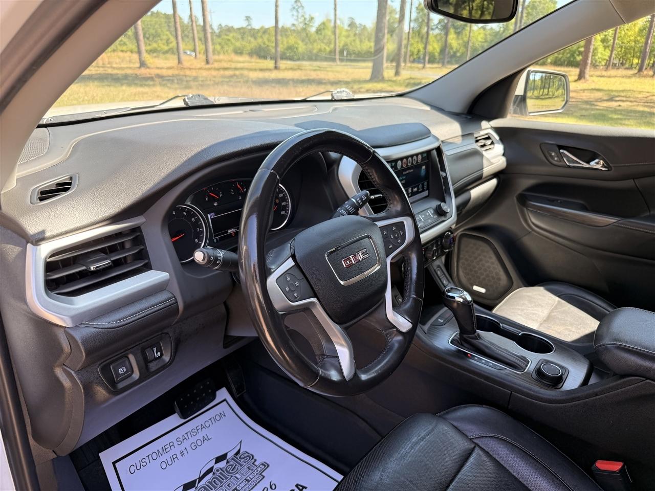 GMC Acadia FWD 4dr SLT w/SLT-1 2019