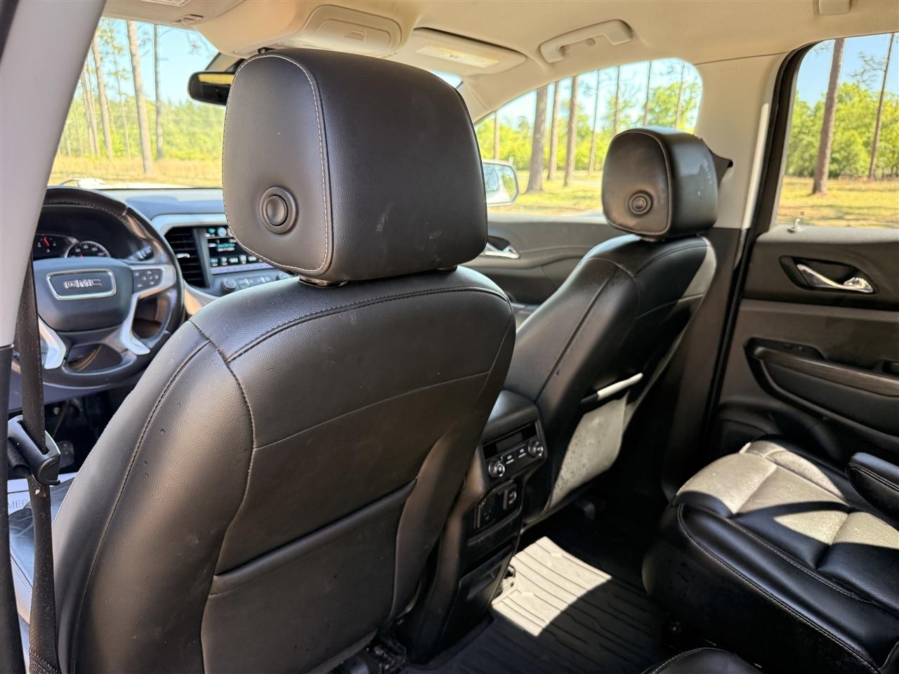 GMC Acadia FWD 4dr SLT w/SLT-1 2019