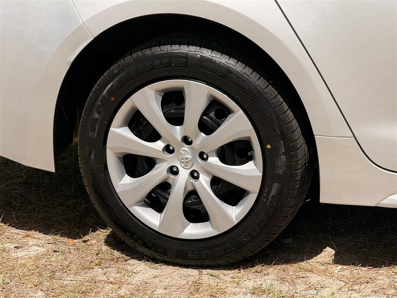 Toyota Corolla LE CVT (Natl) 2023