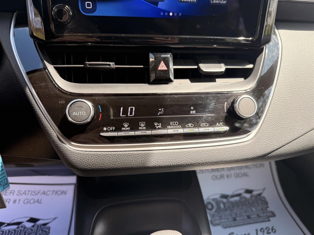 Toyota Corolla LE CVT (Natl) 2023