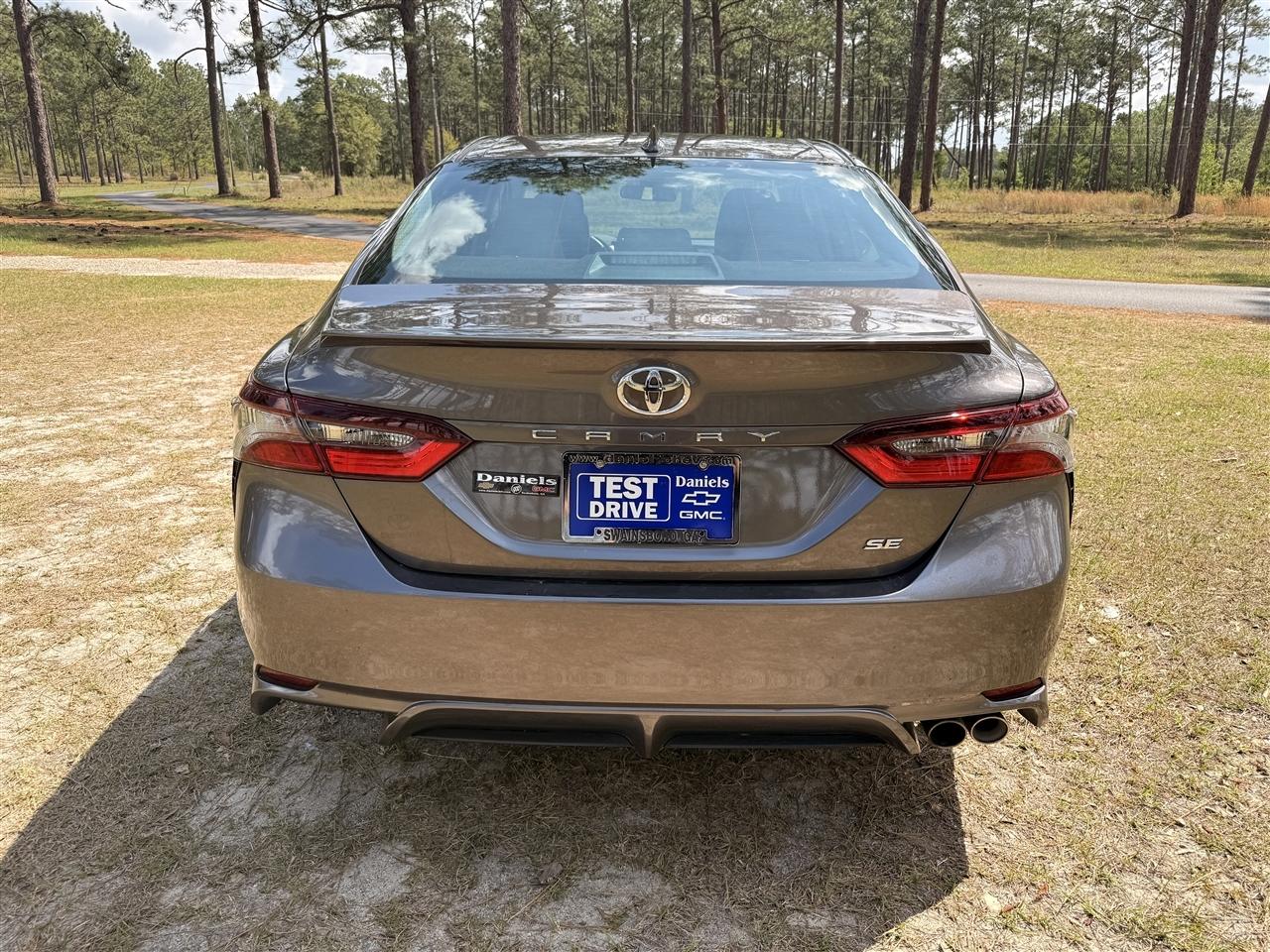 Toyota Camry SE Auto (Natl) 2024