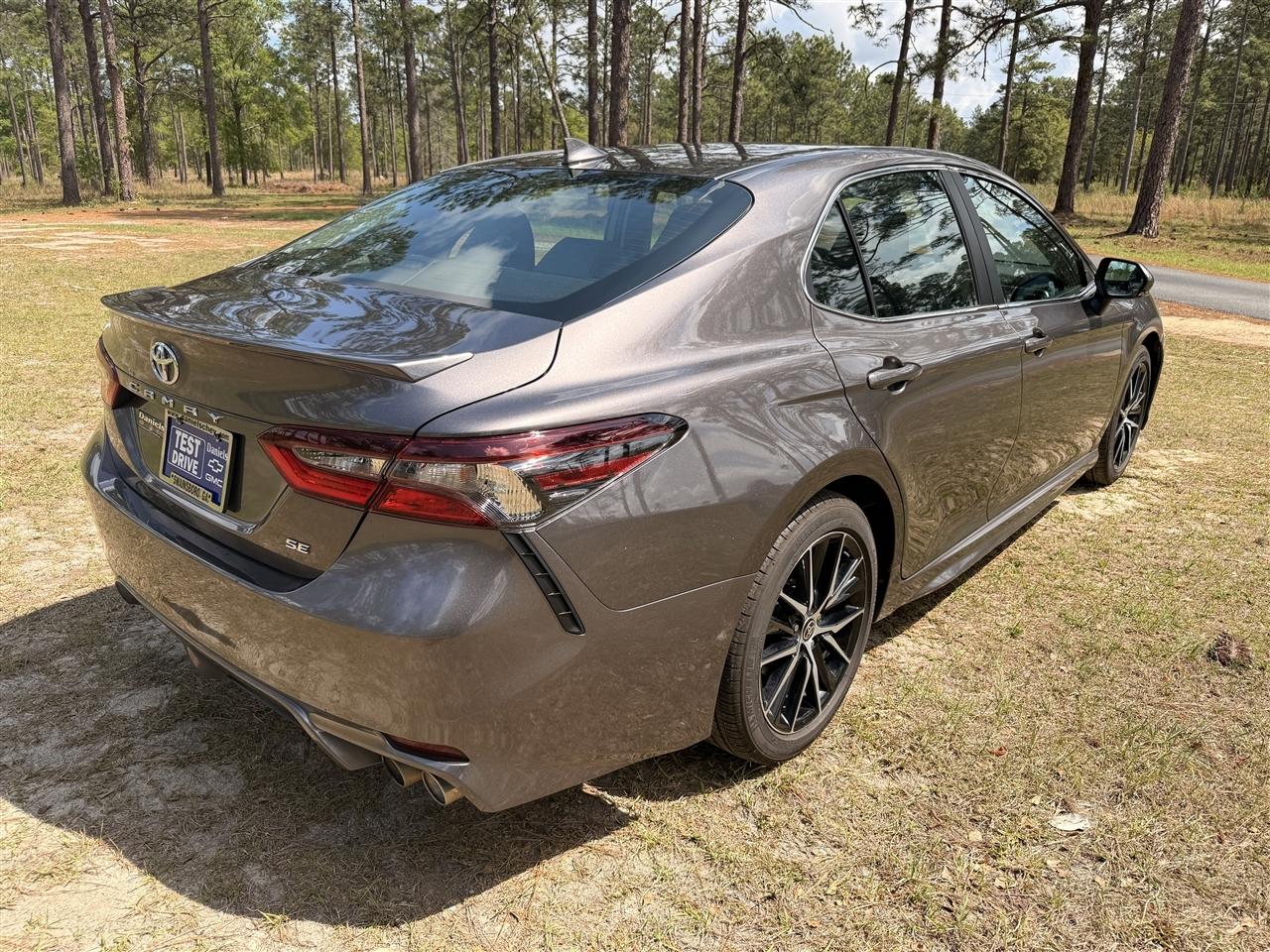 Toyota Camry SE Auto (Natl) 2024
