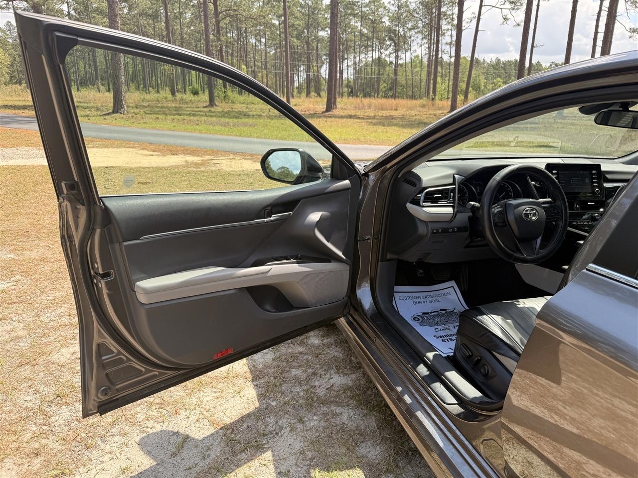 Toyota Camry SE Auto (Natl) 2024