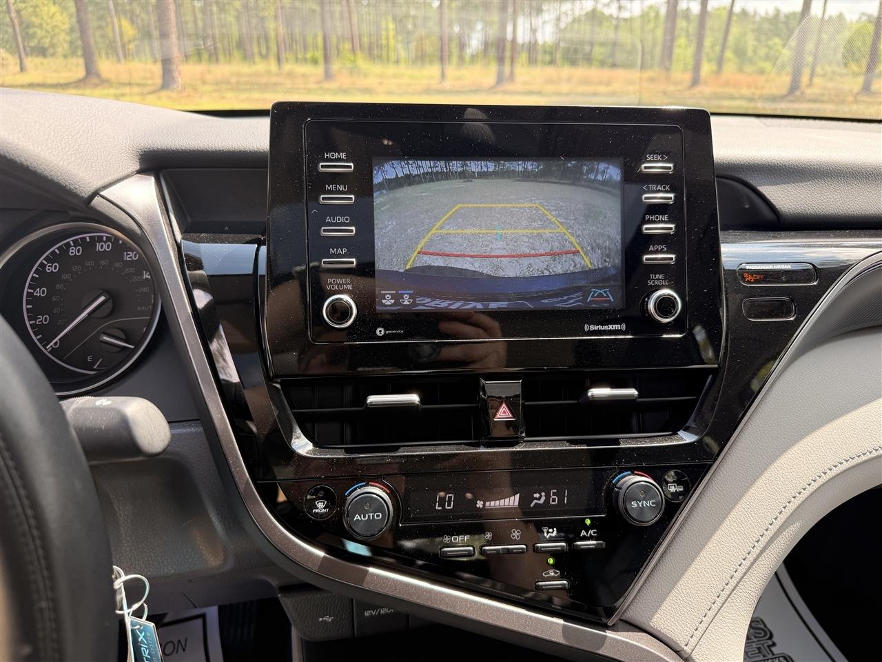 Toyota Camry SE Auto (Natl) 2024