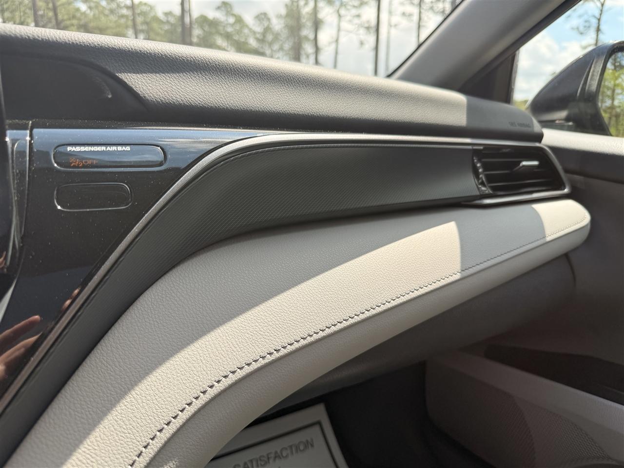 Toyota Camry SE Auto (Natl) 2024