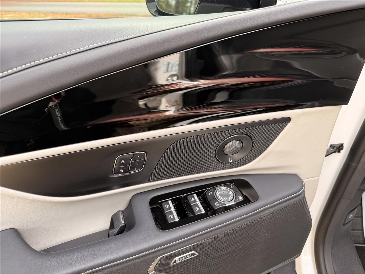 Lincoln Nautilus Reserve AWD 2025