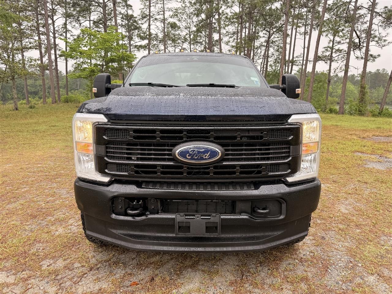 Ford Super Duty F-350 DRW King Ranch 4WD Crew Cab 8' Box 2025