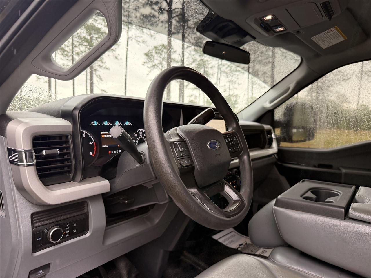 Ford Super Duty F-350 DRW King Ranch 4WD Crew Cab 8' Box 2025
