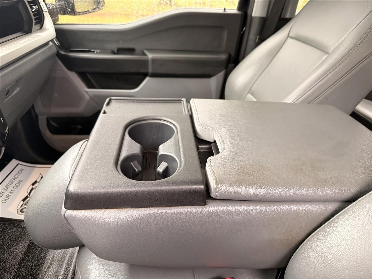 Ford Super Duty F-350 DRW King Ranch 4WD Crew Cab 8' Box 2025