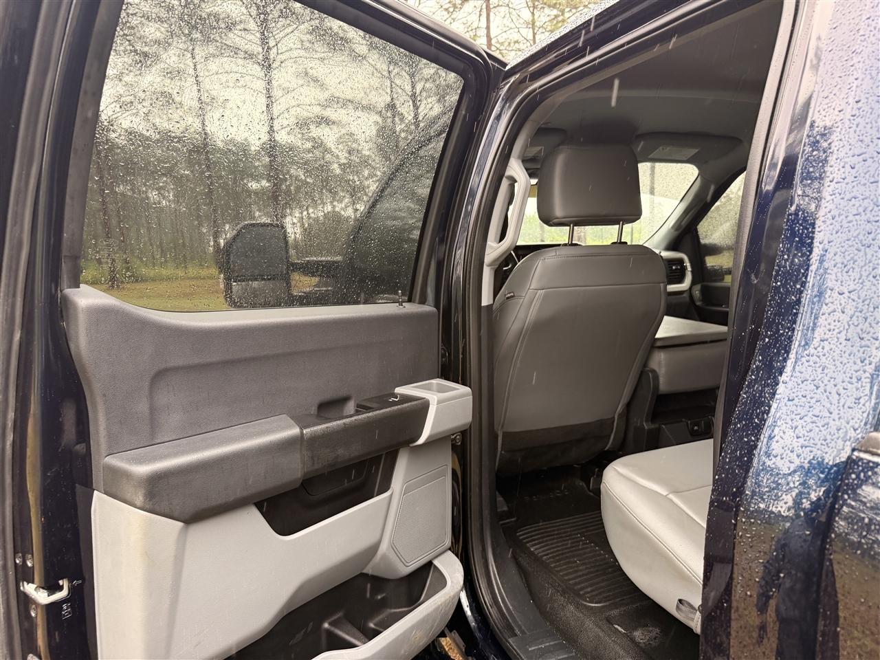 Ford Super Duty F-350 DRW King Ranch 4WD Crew Cab 8' Box 2025