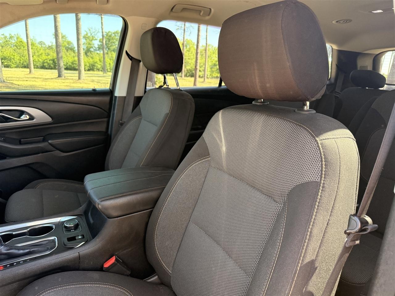 Chevrolet Traverse FWD 4dr LT Cloth w/1LT 2019