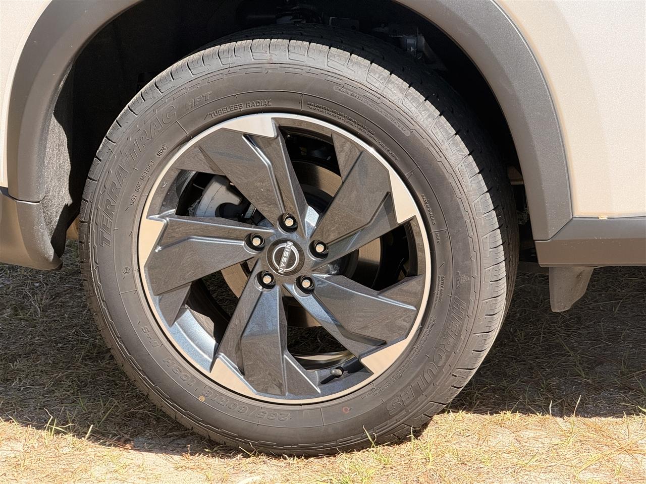 Nissan Rogue AWD SV 2024