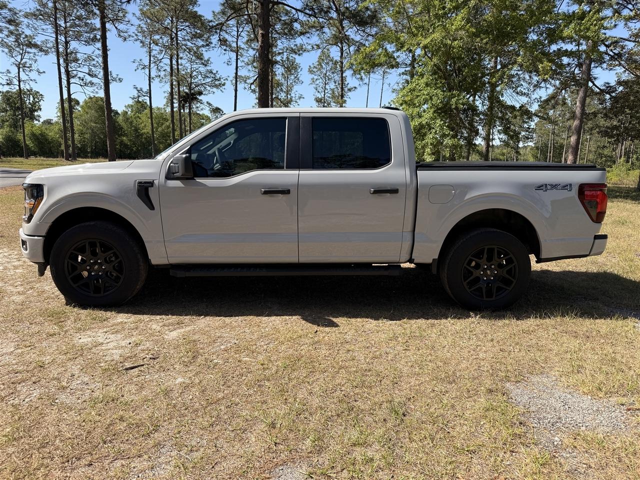 Ford F-150 STX 4WD SuperCrew 5.5' Box 2024