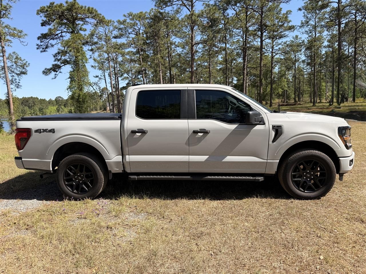Ford F-150 STX 4WD SuperCrew 5.5' Box 2024