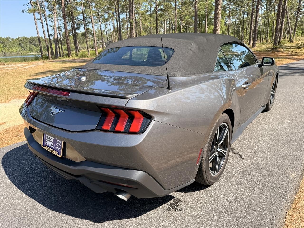 Ford Mustang EcoBoost Convertible 2024