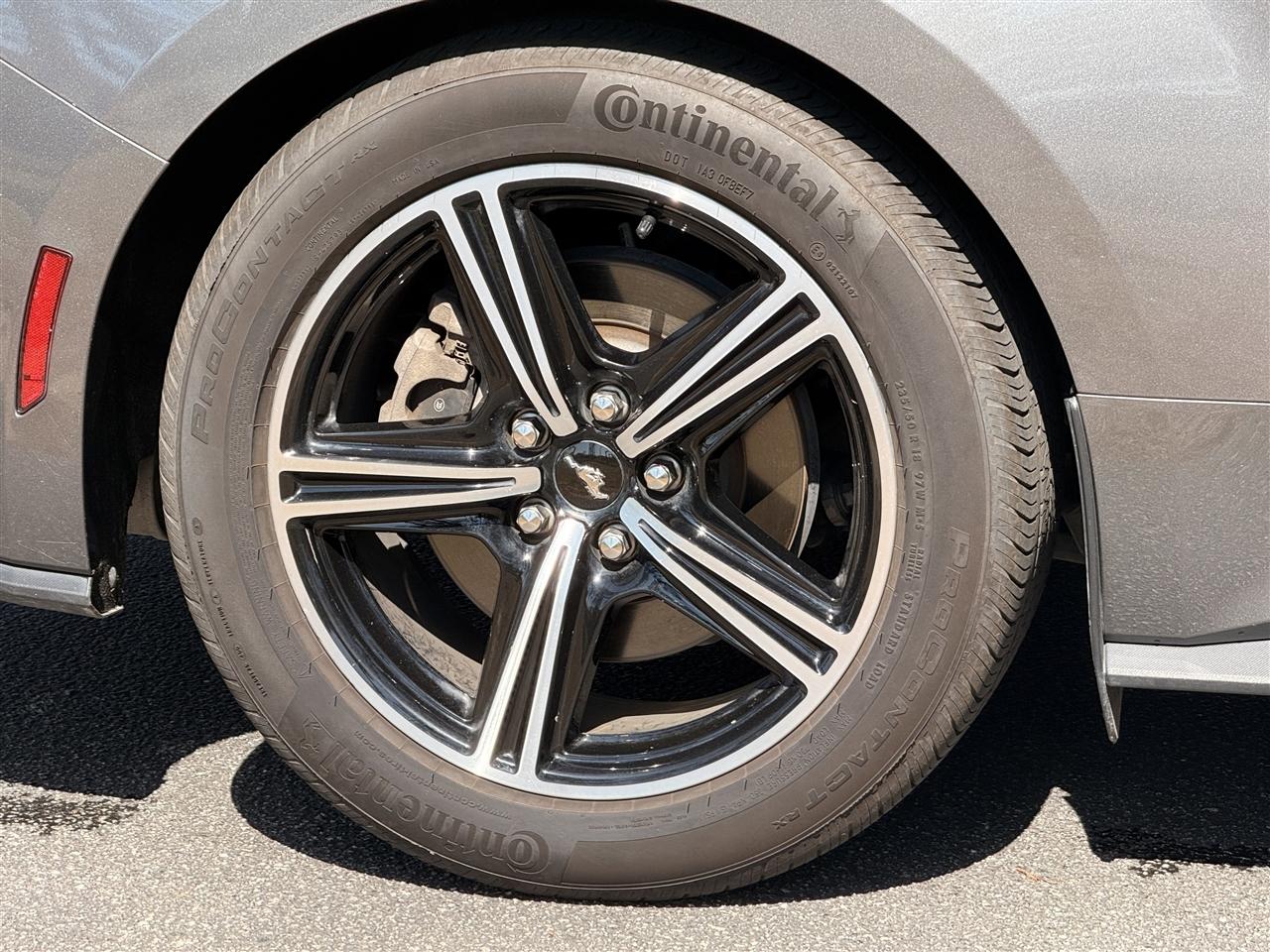 Ford Mustang EcoBoost Convertible 2024