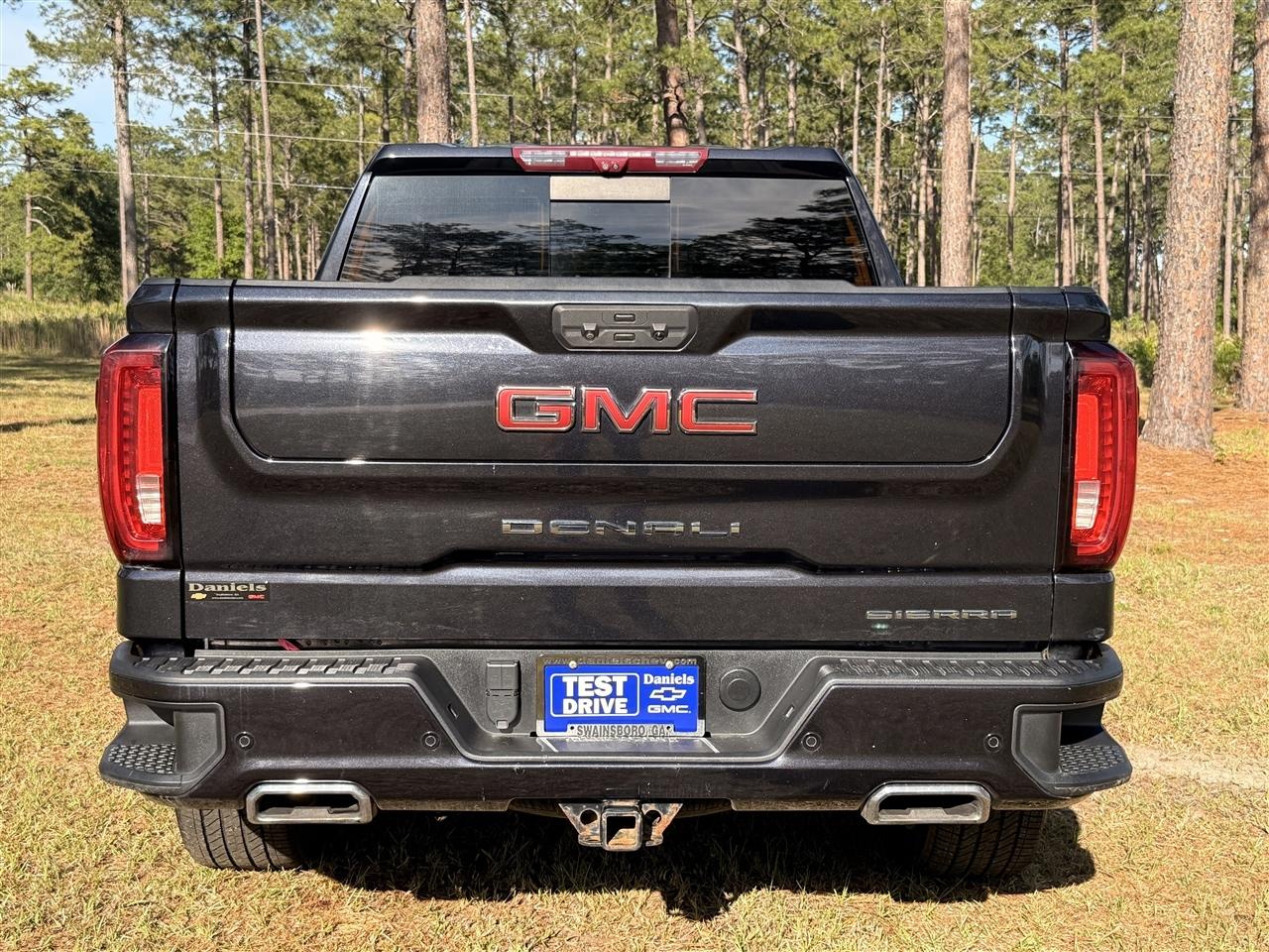GMC Sierra 1500 4WD Crew Cab 147" Denali 2022