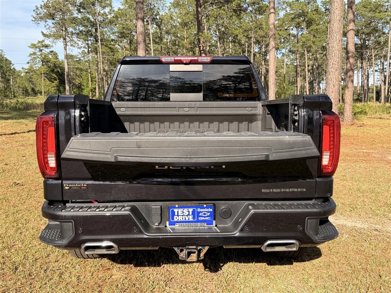 GMC Sierra 1500 4WD Crew Cab 147" Denali 2022