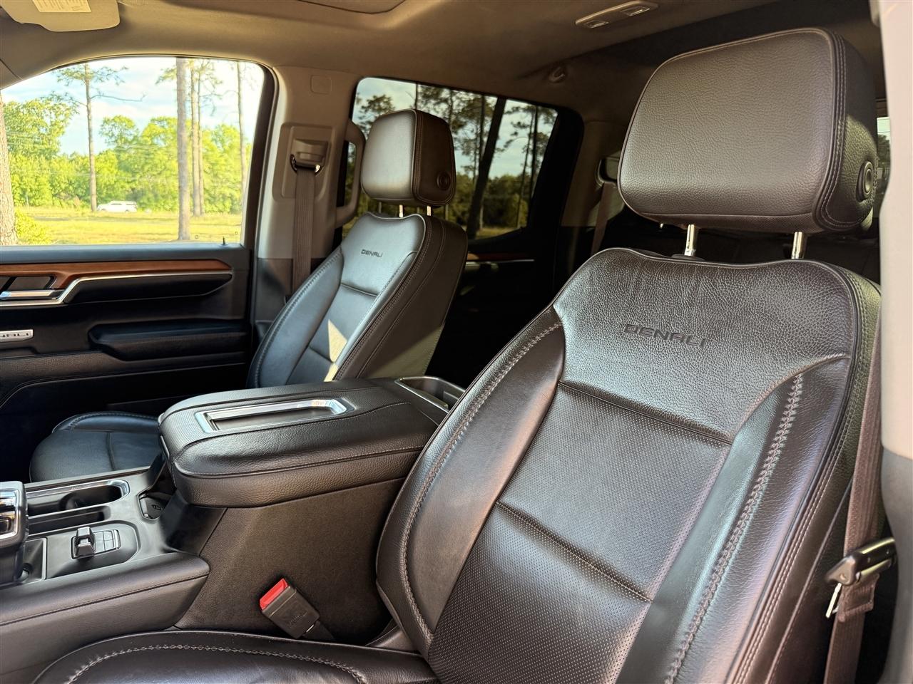GMC Sierra 1500 4WD Crew Cab 147" Denali 2022