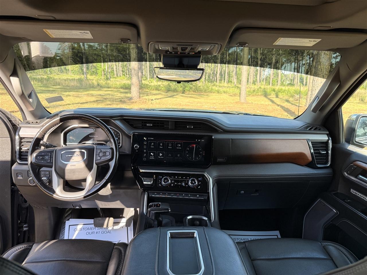 GMC Sierra 1500 4WD Crew Cab 147" Denali 2022