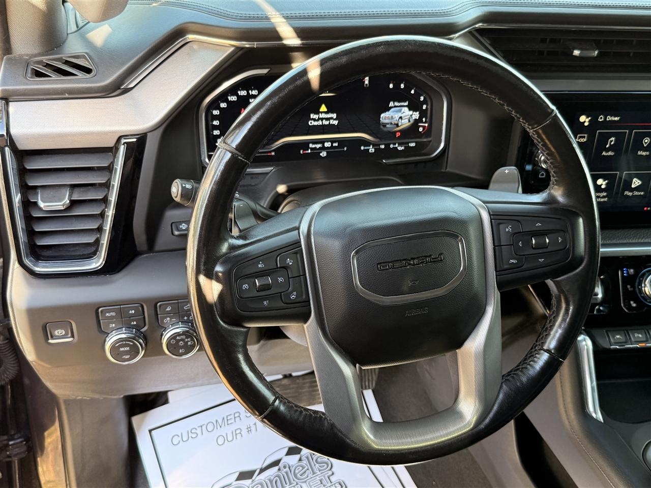 GMC Sierra 1500 4WD Crew Cab 147" Denali 2022