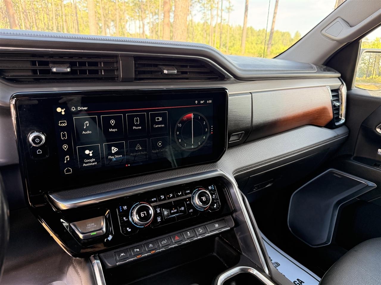 GMC Sierra 1500 4WD Crew Cab 147" Denali 2022