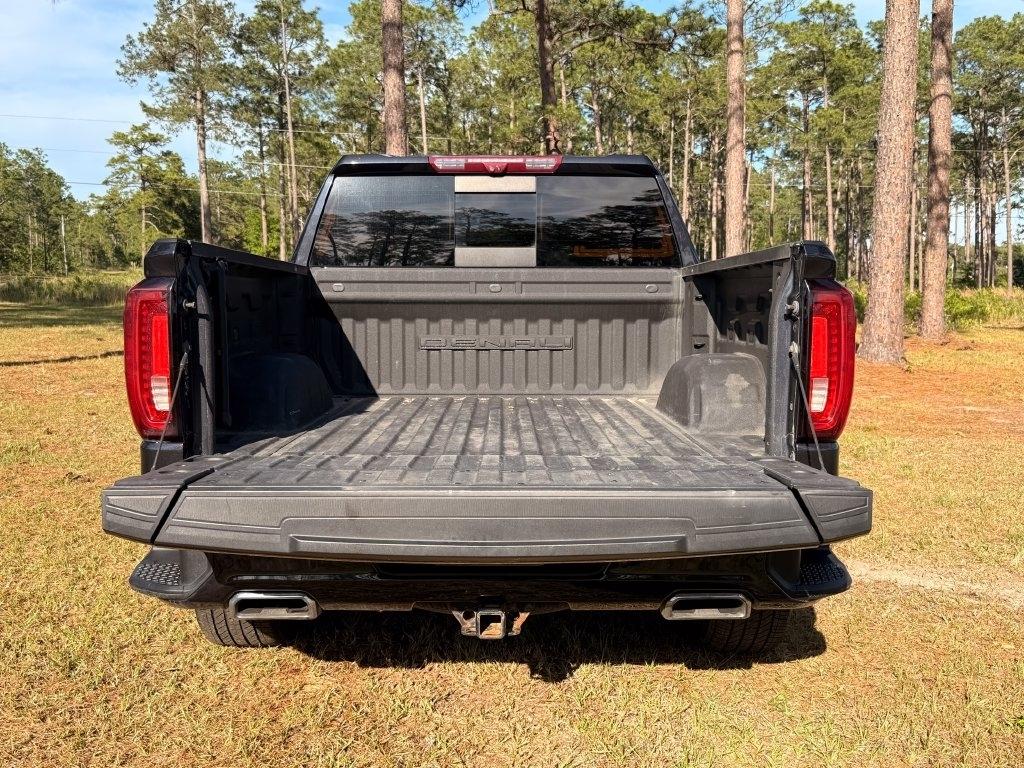 GMC Sierra 1500 4WD Crew Cab 147" Denali 2022