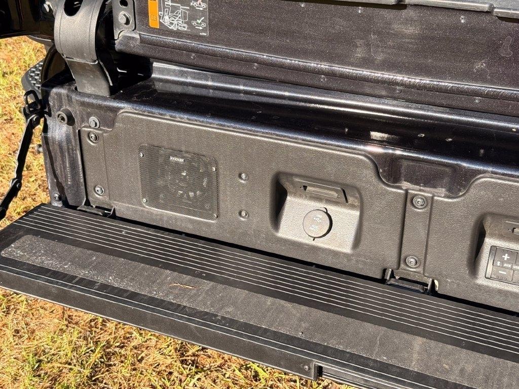 GMC Sierra 1500 4WD Crew Cab 147" Denali 2022