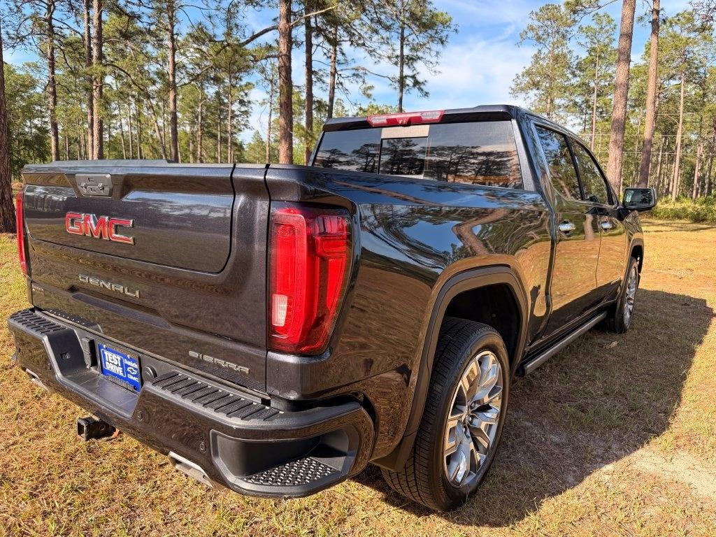 GMC Sierra 1500 4WD Crew Cab 147" Denali 2022