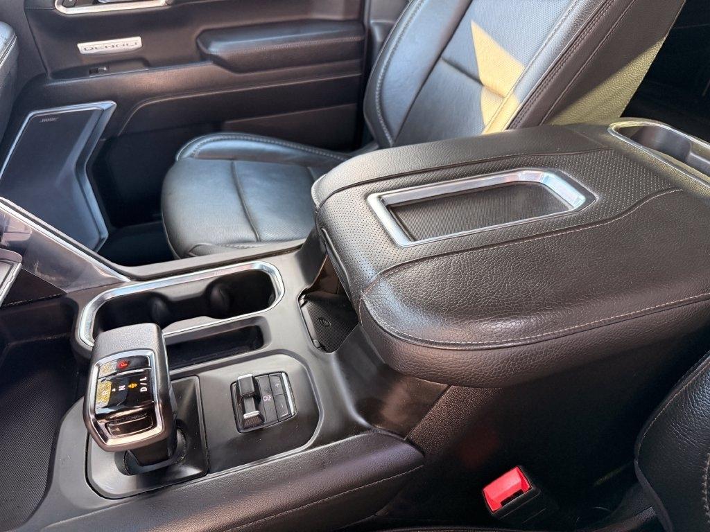 GMC Sierra 1500 4WD Crew Cab 147" Denali 2022